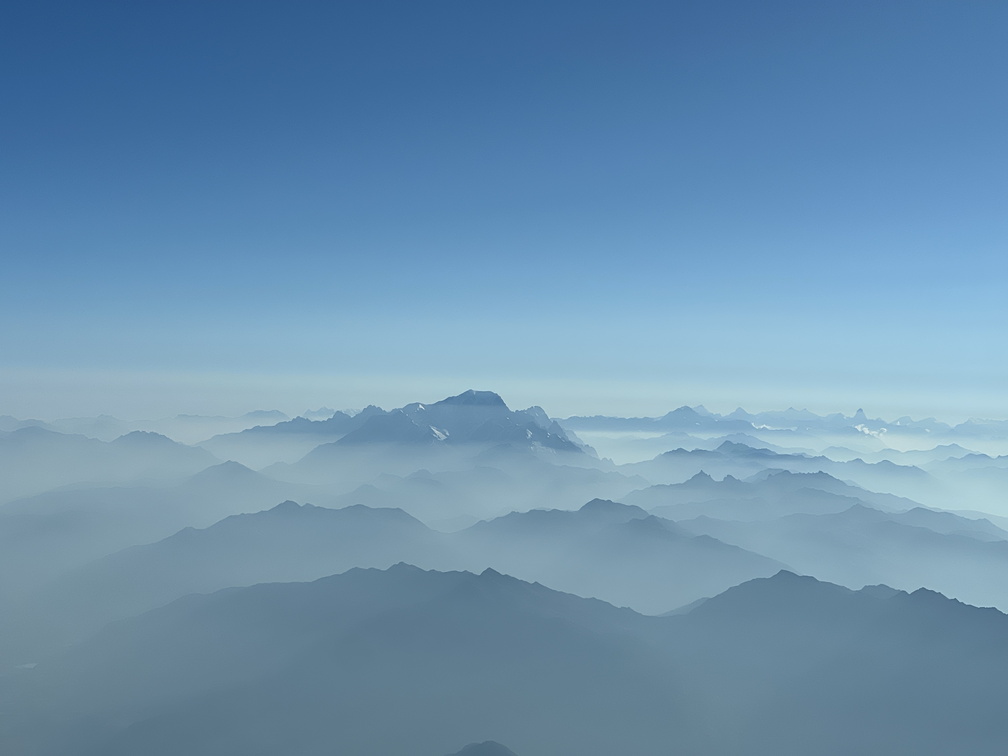 20250812 - MUC-LYS - Schattiger Mont Blanc.jpg