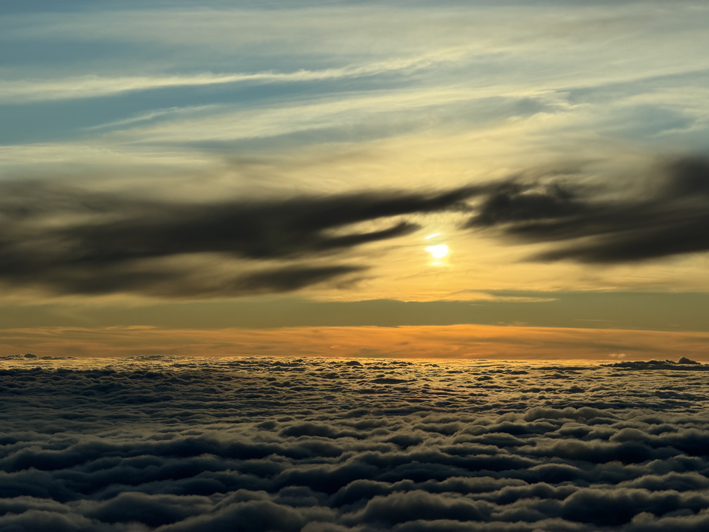 20260207 - DRS-MUC - Über den Wolken.jpg